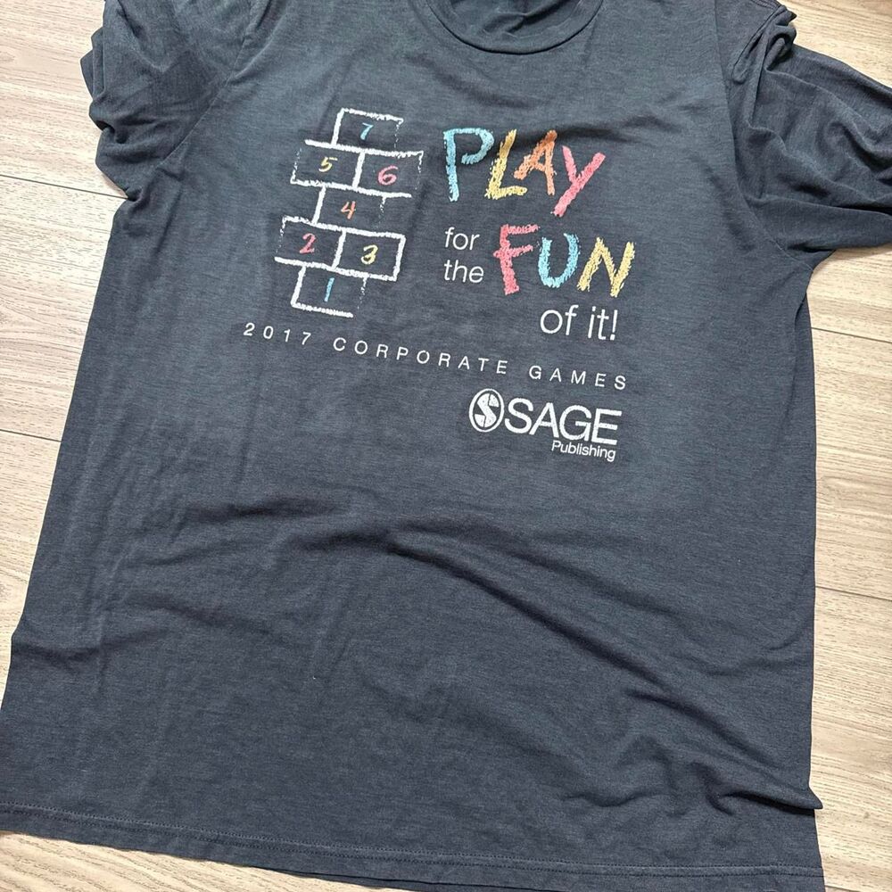 Sage-collective Men's Black and Grey T-shirt